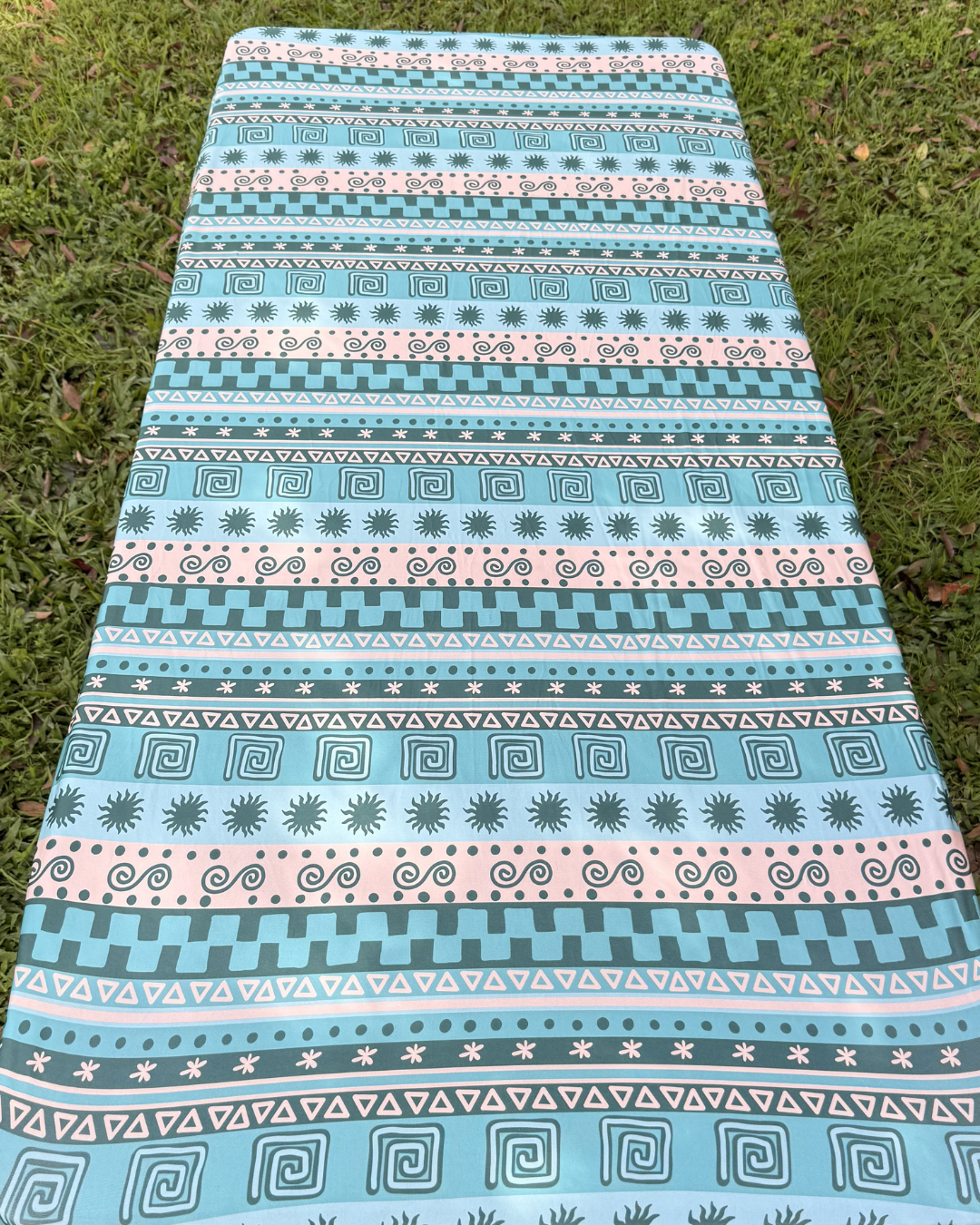 5ft Laguna Stretch Camping Table Cover